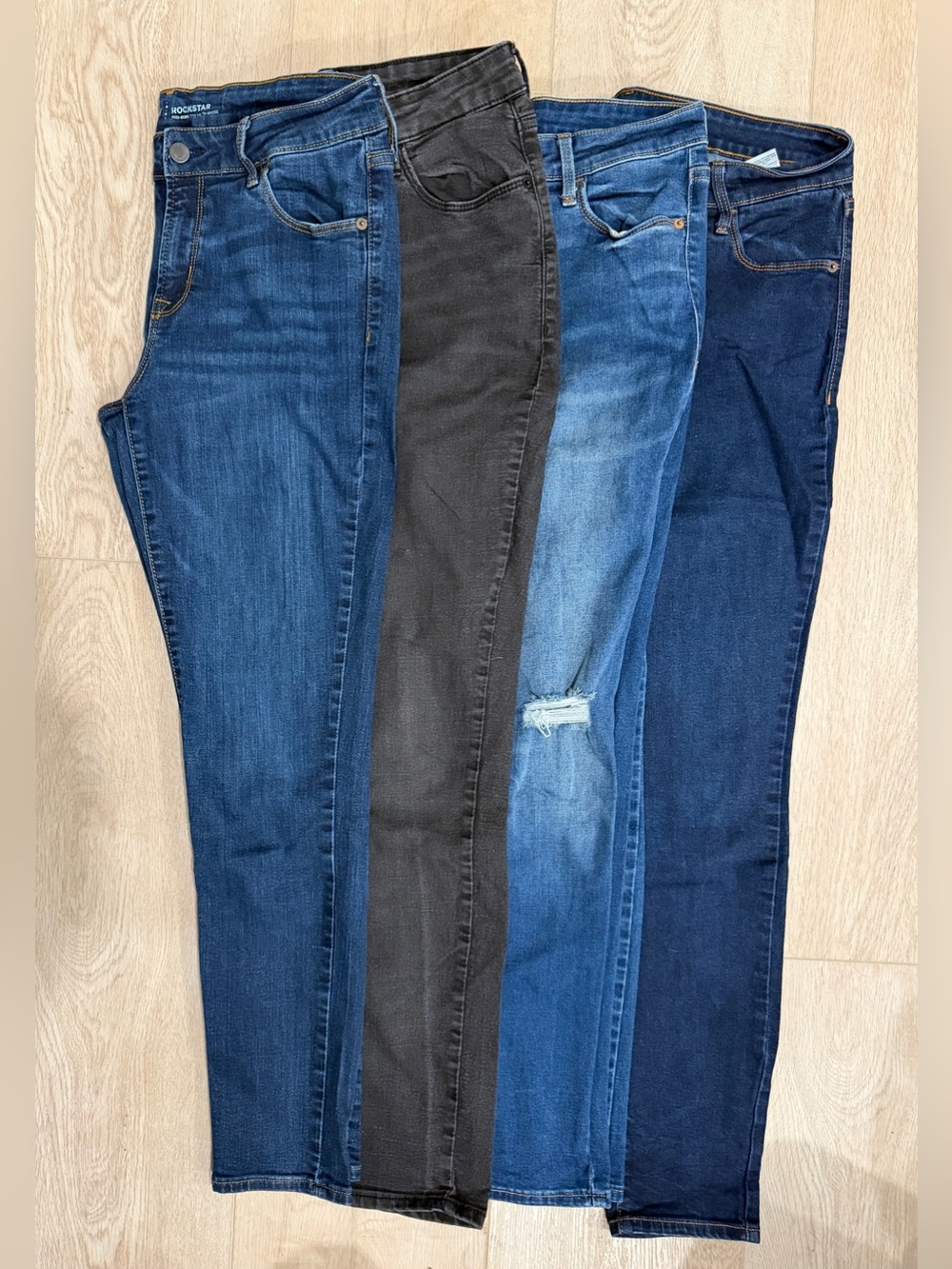 (4) Old Navy Rockstar Mid-Rise* Jeans in dark, med & Distressed Blue, and black